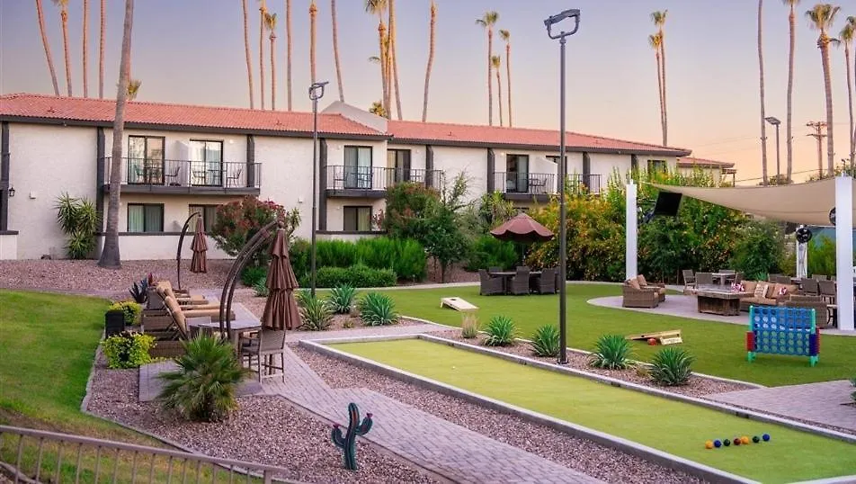 136 Fully Furnished, Amenities Galore Scottsdale